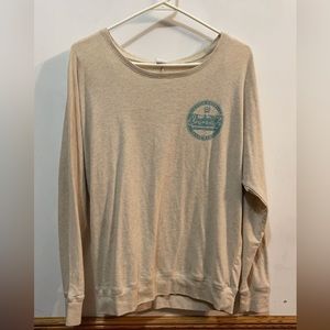 Cinch Women’s sweater with logo